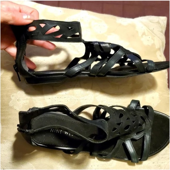 Nine West cut-out floral pattern black leather sandals- size 6.5 - Picture 1 of 8